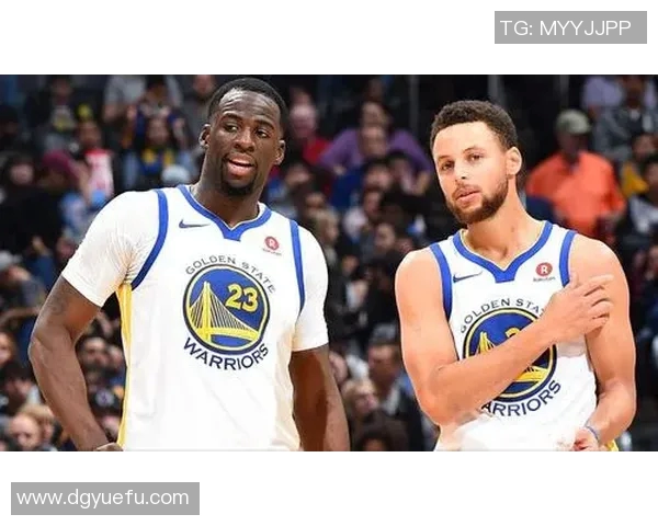 共和国队与蒙大拿队的激烈对决展现篮球魅力与团队精神